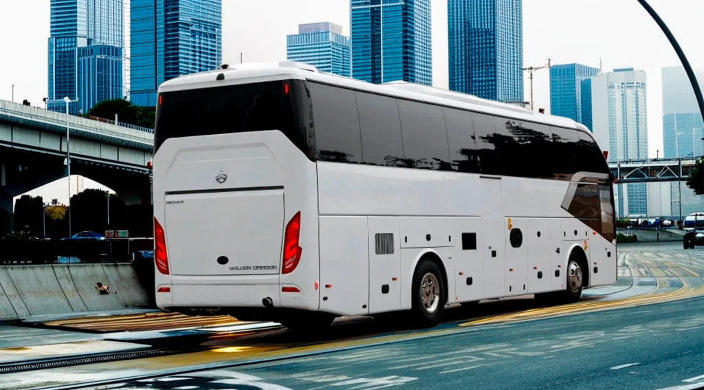 Golden Dragon XML6126 rental with driver