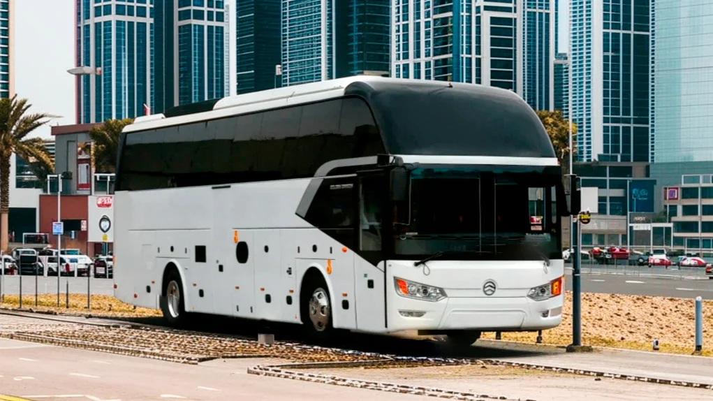 Golden Dragon XML6126 rental with driver
