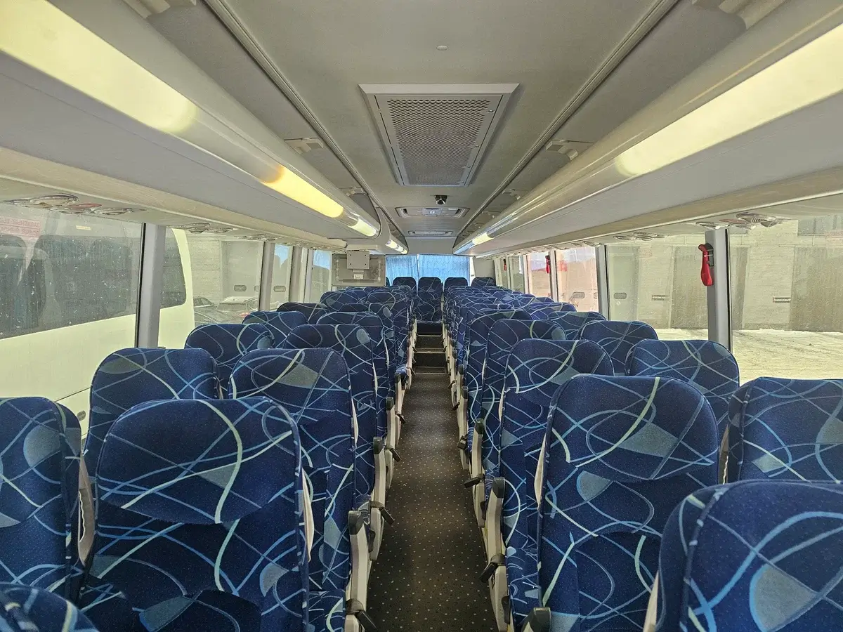 rent King Long XMQ6127 with driver