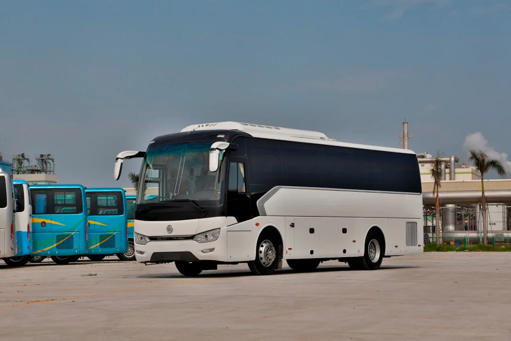 Golden Dragon XML6896-6957 for rent in Dubai